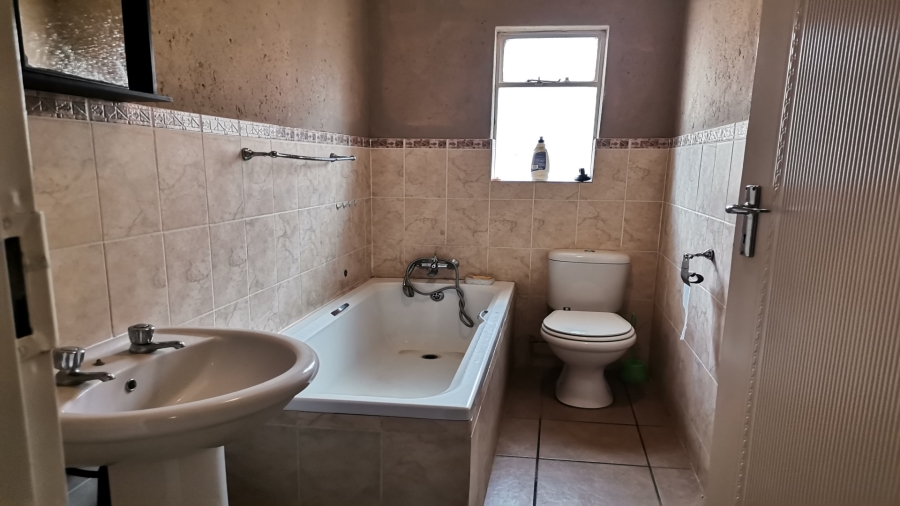 3 Bedroom Property for Sale in Baillie Park North West